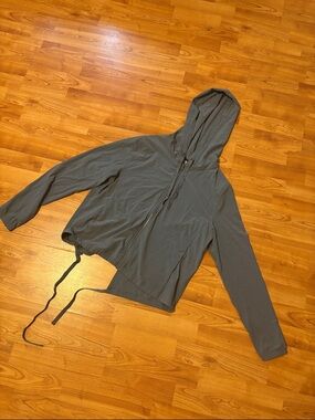 Victoria Sports Gray Windbreaker Jacket
